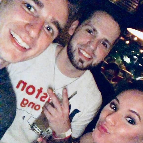 Meet your Posher, Peter - Picture 1 of 1